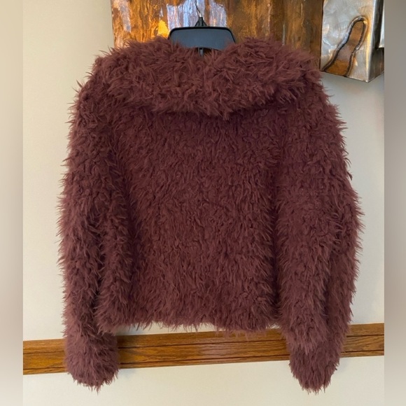 Torrid Faux Fur Sherpa Cropped Jacket Size 2 - Picture 2 of 10